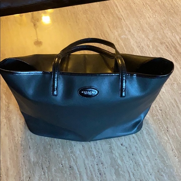 Coach Carryall Tote - Picture 2 of 4